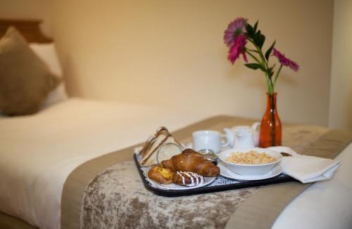 Shepperton Hotel | Warren Lodge