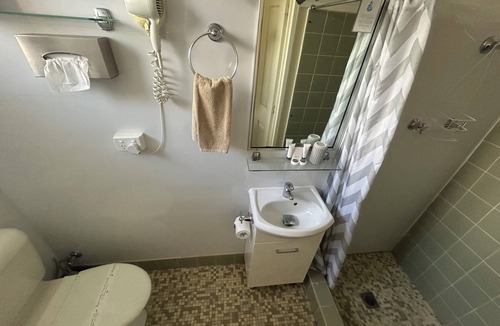 Warren Hotel | Warren Motor Inn