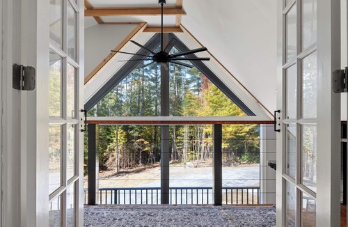 Warren Ski Chalet | Warren VT Chalet for Ski, Summer + Fall Fun, WIFI