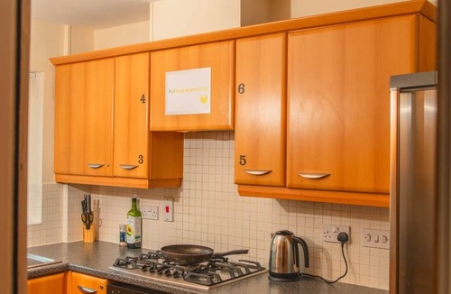 Warrington Apartment | Warrington Suites by Relax Stays (Double room)