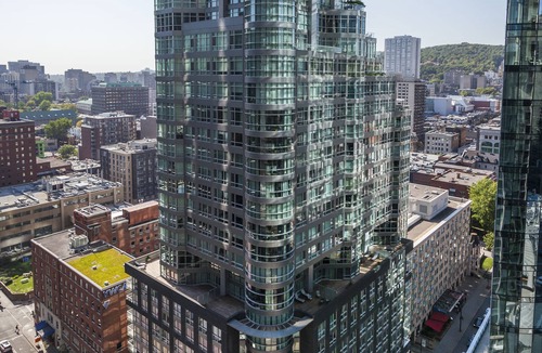 Downtown Montreal Apartment | Warwick Le Crystal - Montréal