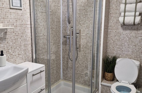 Carlisle Bed & Breakfast | Warwick Lodge Guesthouse