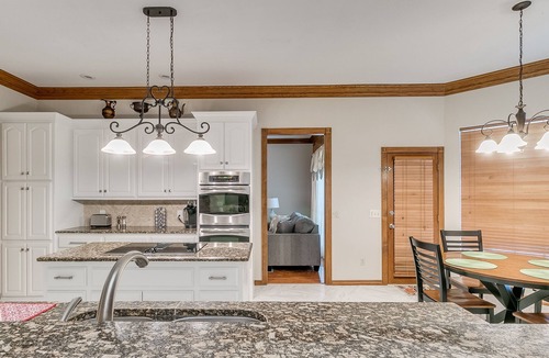 Oklahoma City House | WARWICK POOL AND SPA HEATED POOL OPEN ALL YEAR LONG
