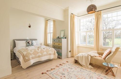 Deal House | Warwick Villa