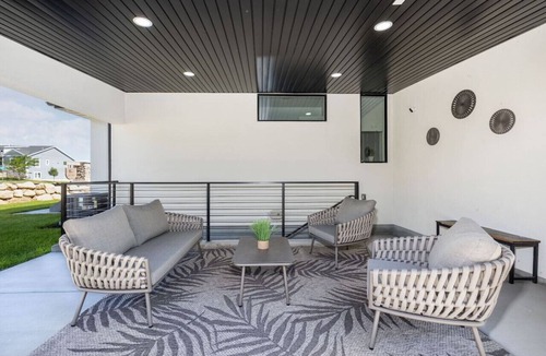 Saratoga Springs Condo | Wasatch Oasis | Patio | Kitchen