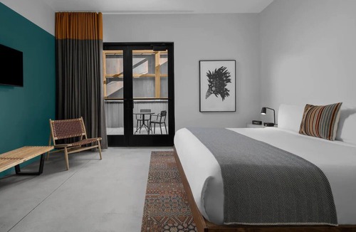People's Freeway Hotel | Wasatch Room at evo Hotel, Free Parking, Dogs are Welcome!