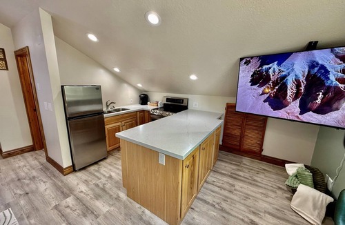 Cottonwood Heights House | Wasatch Studio Escape-Near SLC