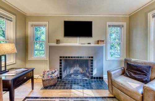 Amazon House | Washburne Park Retreat