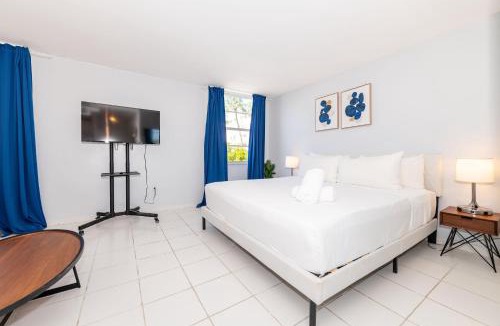 Flamingo/Lummus Apartment | Washington avenue Central Studio