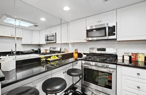 West End Apartment | Washington, DC's Finest Address