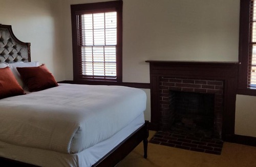 Princess Anne Hotel | Washington Inn & Tavern