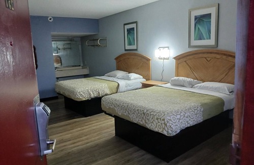 Washington Hotel | Washington Motel By OYO