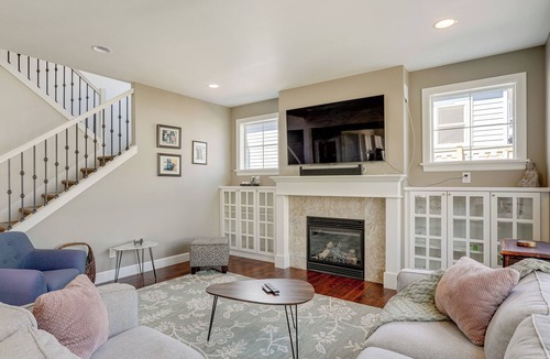 Sunset Hill House | Washington Retreat w/ Balcony, Patio & Fire Pit!