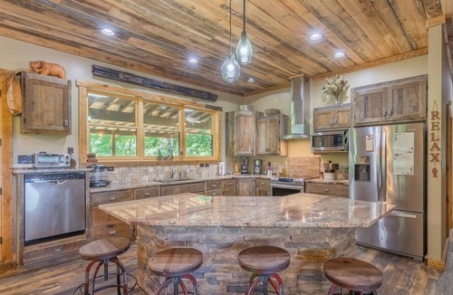 Johnson City Cabin | Watauga River Cabins- Cedar Cabin