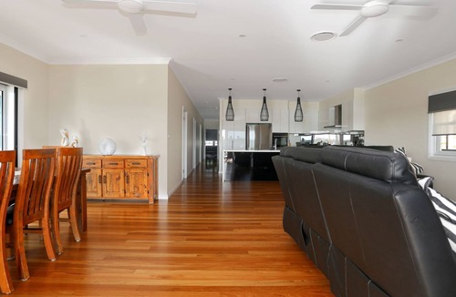 Tea Gardens House | Wataview Marine Drive