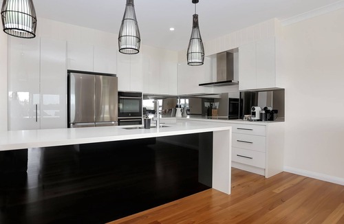 Tea Gardens House | Wataview Marine Drive