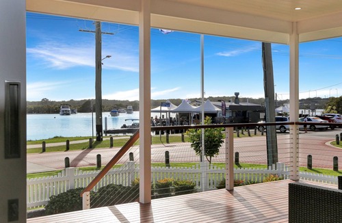 Tea Gardens House | Wataview Marine Drive