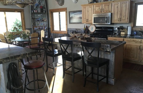 Hoback Junction House | Watch the eclipse from beautiful Jackson Hole, Wyoming