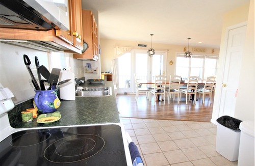 Wellfleet House | Watch the Sunset from this Bayfront Home! (1349)