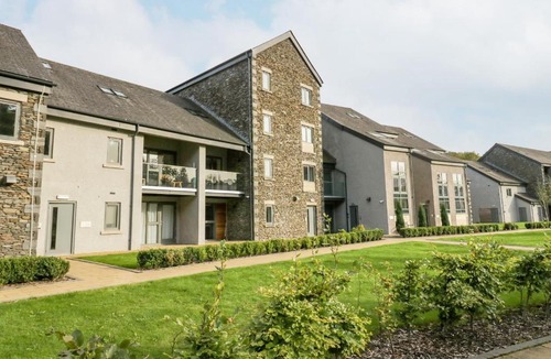 Backbarrow Apartment | Watch Tree Apartment