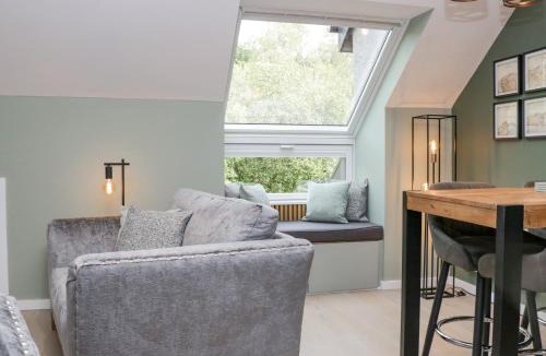 Backbarrow Apartment | Watch Tree Apartment