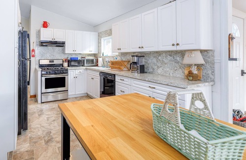 Mystic Island House | Waterfront Home w/Private Dock Near LBI