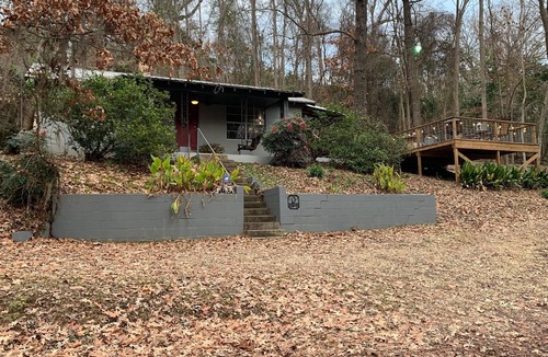 Jefferson House | Water Access-Frog Town-Kayaks-Canoe-Boathouse-North Shore of Caddo Lake