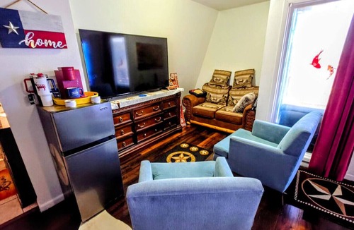 Nassau Bay Cabin | Water Access Lodge Manion 5 themed bedroom - Texas, Pan Am, Santa, Deer & Nasa