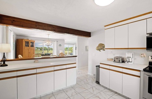 West Dennis House | Water Access, Sunsets, Walk to Restaurants!