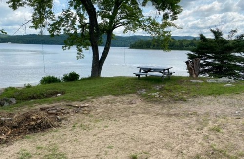 Deep River House | Water and Beach Front Property 4 season on Ottawa River with Private Boat Launch