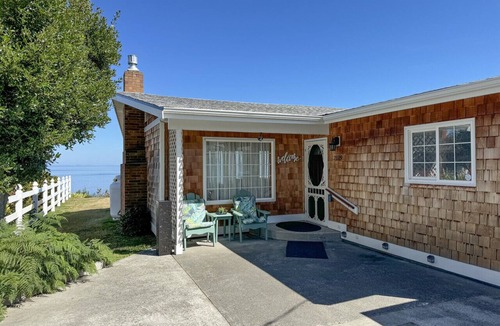 Port Angeles East House | Water Edge Coast-Guard Cottage-Panorama View-