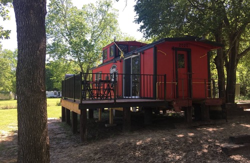 Jewett Cabin | Water Front 1920's Vintage Cotton Belt Caboose