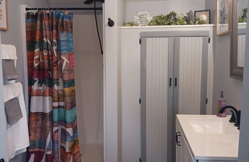 Nashport House | Water front and rear apartment