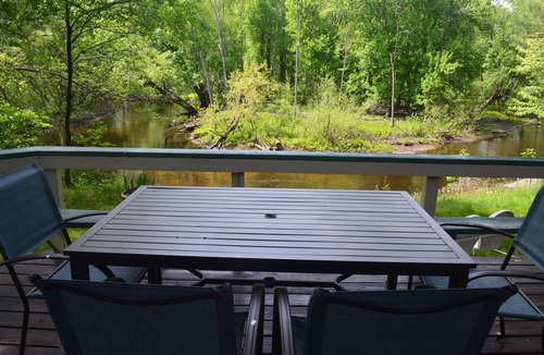 Roscommon Cottage | Water-Front, Au Sable River Cheerfully Updated Getaway