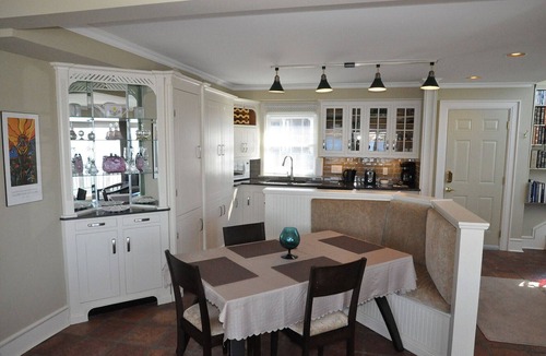Historic Old Town House | Water front, Private, Luxury, Romantic Sunsets, Pool, Close To Centre And Shaw.