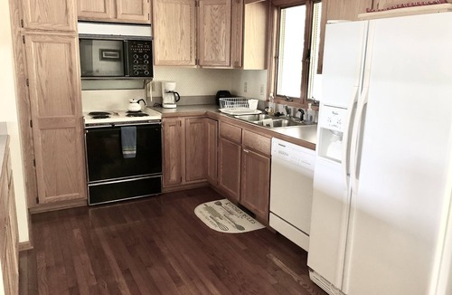 Six Mile House | Water Front Cabin with Excellent Lake View in Six Mile! near Clemson