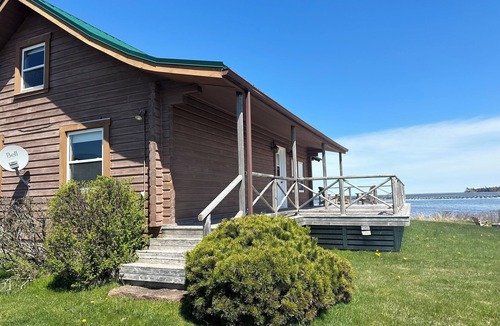 North Rustico Cottage | Water Front Cottage Located In North Rustico, Minutes To Beaches and Restaurants