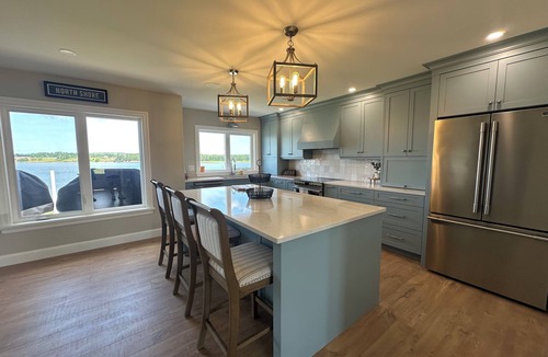 Clinton House | Water Front Cottage On The Sou'West River, Close To Amazing Beaches and Golfing