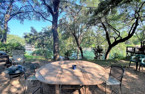 New Braunfels House | Water Front Cottage- 1/1 Private-Guest Haus with Hot Tub sleeps 6.