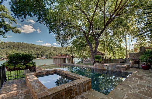 Oak Shores On Lake Austin House | WATER FRONT LAKE AUSTIN ESTATE