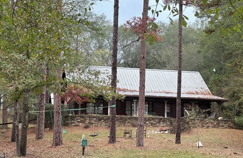 Hawkins House | Water front Lakehouse with dock on beautiful Lake Hawkins