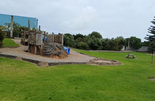 Port Waikato House | Water Front Magic with options