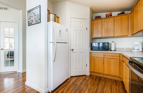 Birch Bay House | Water front, private beach, King bed, Jacuzzi tub in master bedroom BBH8242