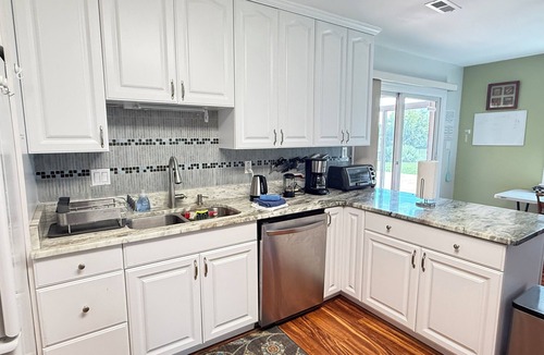 Hampton House | Water front, river views, fishing from backyard, Large yard to enjoy.