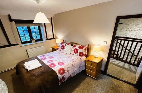 Mottistone Cottage | Water Mill Vacations - Riverside Cottage (Pet Friendly £)