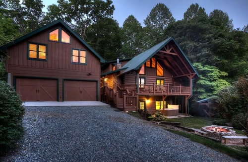 Blue Ridge Cabin | Water`s Edge | Blue Ridge, GA