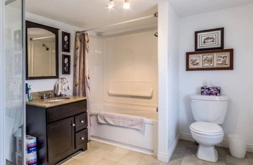 Fermeuse House | Water's Edge Cottage