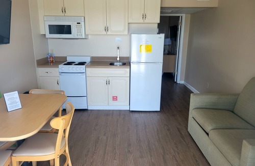 Wildwood Crest Hotel | Water's Edge Ocean Resort