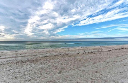 Holmes Beach House | Water's Edge