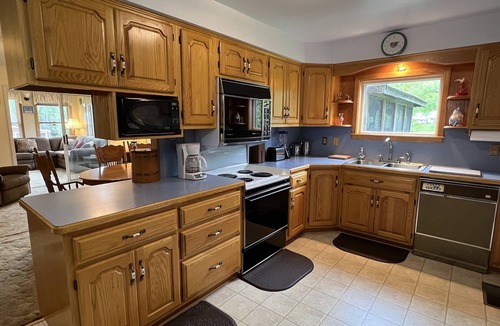 Portlandville House | Water's Edge, Waterfront, great fishing, swimming, game room, near tournaments
